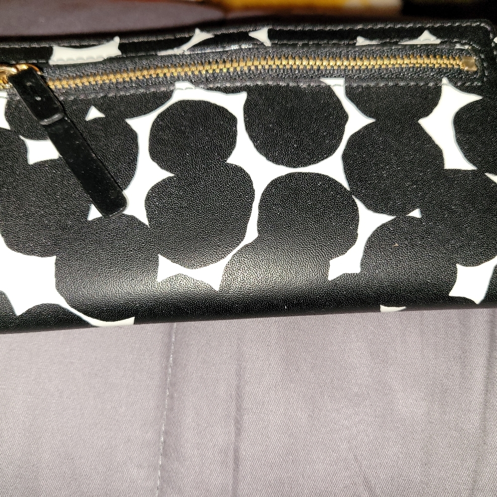 Wallet - Picture 2 of 3